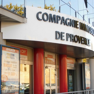 ENTREPRISES / COMMERCES Enseigne de la CIFP - Avignon